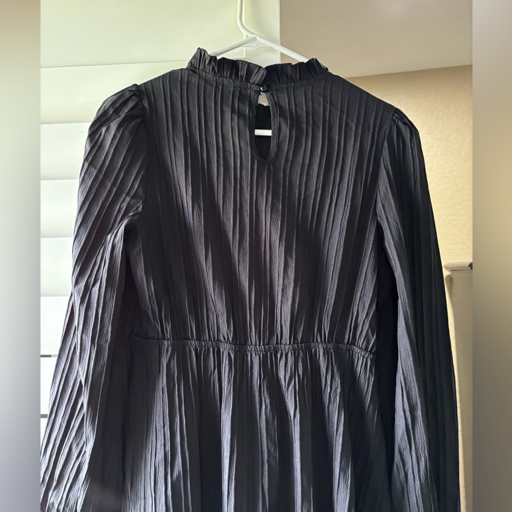SHEIN Dress, black super cute with slight ruffle collar. Size M